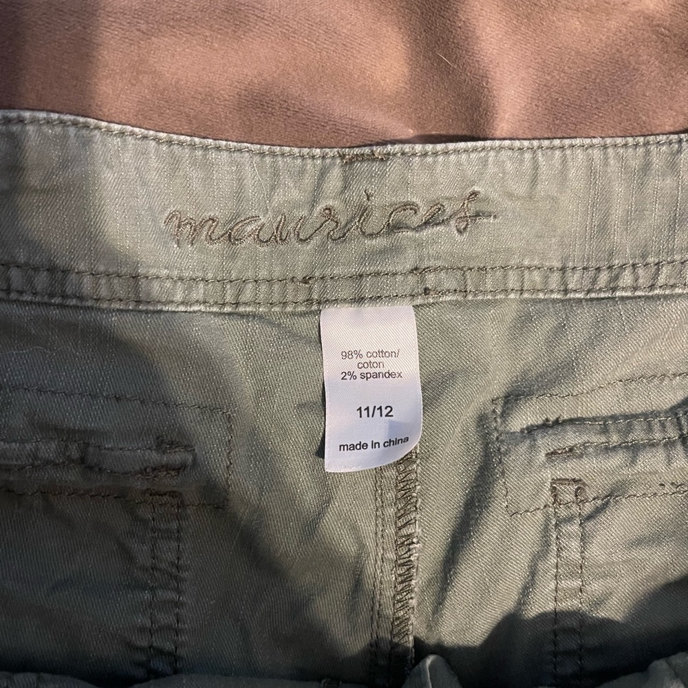Shorts - Picture 3 of 3